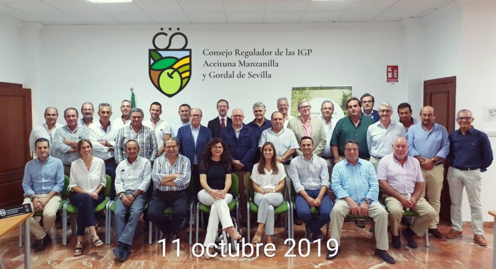 CONSTITUCION-1º-PLENO-DEF-IGP-MANZANILLA_GORDAL_SEVILLA-11-OCT-1024x556 Constitución Pleno definitivo del Consejo Regulador de las Indicaciones Geográficas Protegidas de la Manzanilla y Gordal Sevillana. 1
